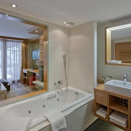 מלון Petit By Schoenegg צרמט