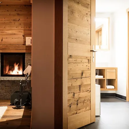 Petit By Schoenegg מלון