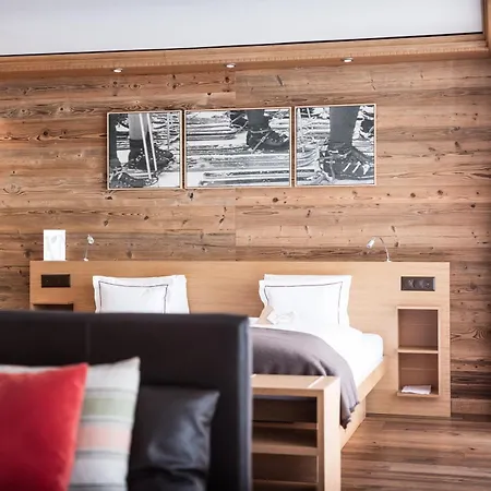 Petit Schönegg Hotel 4*