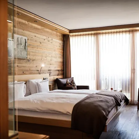 Hotel Petit By Schoenegg 4*